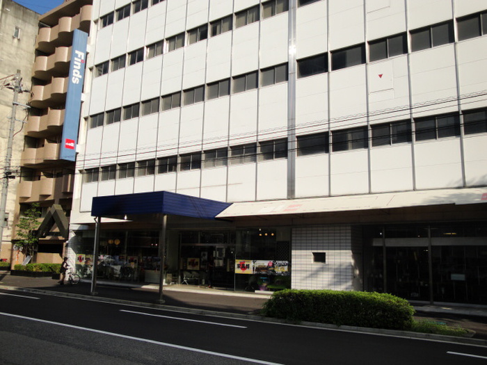 ショッピングセンター　小田億ファインズ横川本店（ショッピングセンター）まで510m