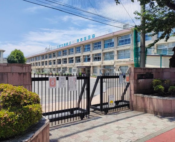 小学校　練馬区立南町小学校（小学校）まで609m