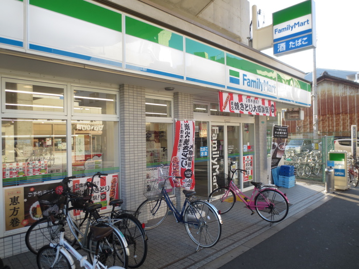 コンビニ　ファミリーマート（コンビニ）まで480m