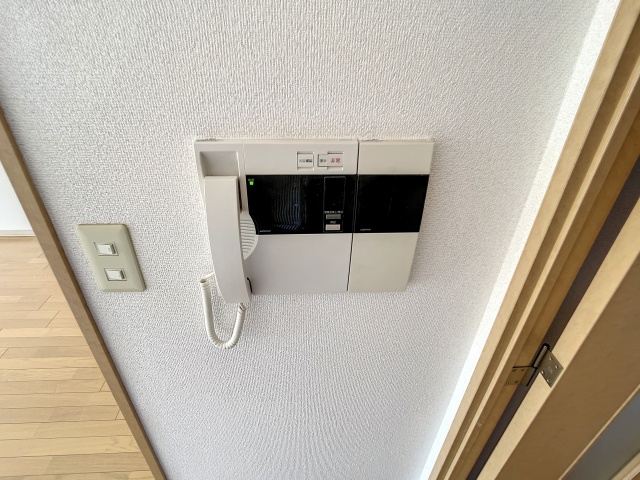 セキュリティ　掲載写真は同型モデルを掲載しており実際のお部屋と仕様等が異な