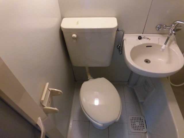 トイレ　清潔感のあるきれいなトイレです
