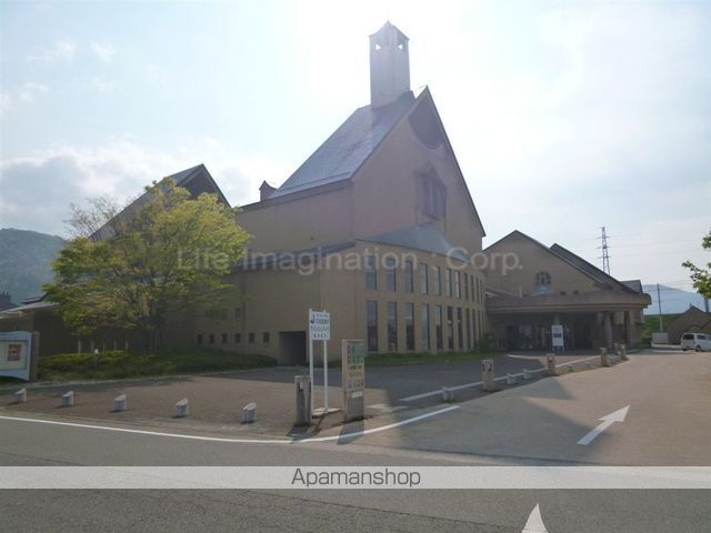 図書館　高島市立図書館高島図書室（図書館）まで1209m
