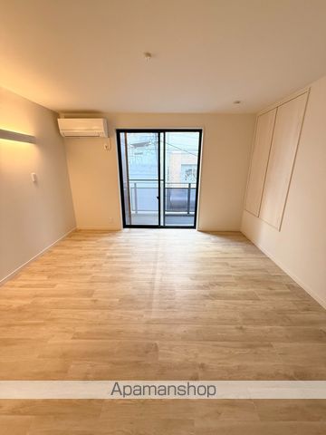 四谷三栄町ビルの居間写真