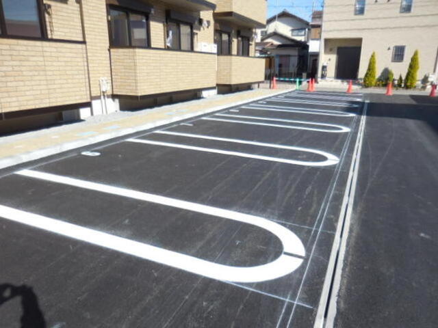 駐車場　駐車場