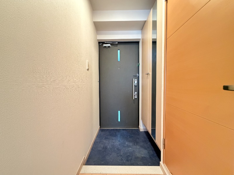 玄関　２０１号室の写真