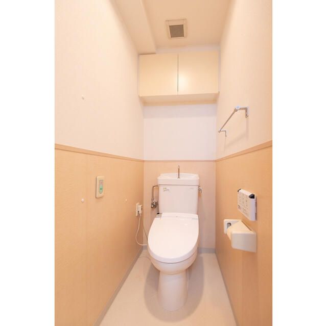 トイレ　別タイプ部屋　参考写真です