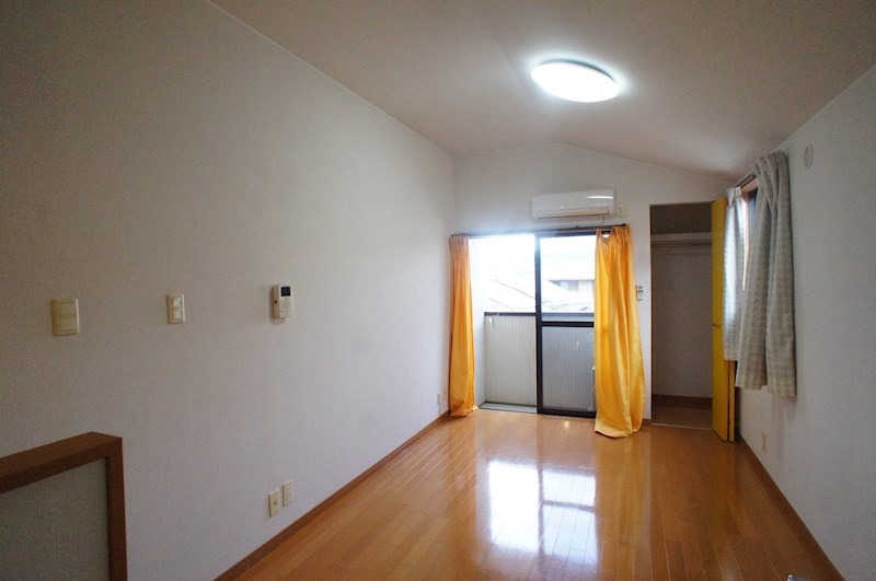 居室・リビング　別号室