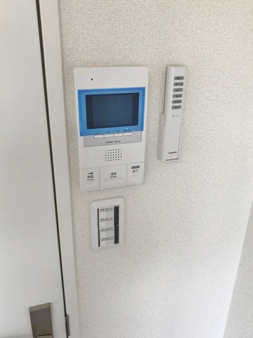 セキュリティ　モニター付きインターホン