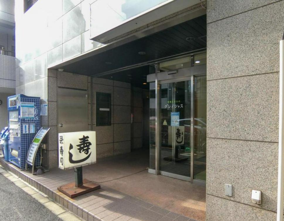 エントランス　清潔なエントランスです