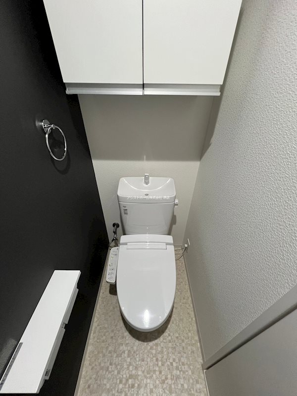 トイレ　ウオッシュレット付き