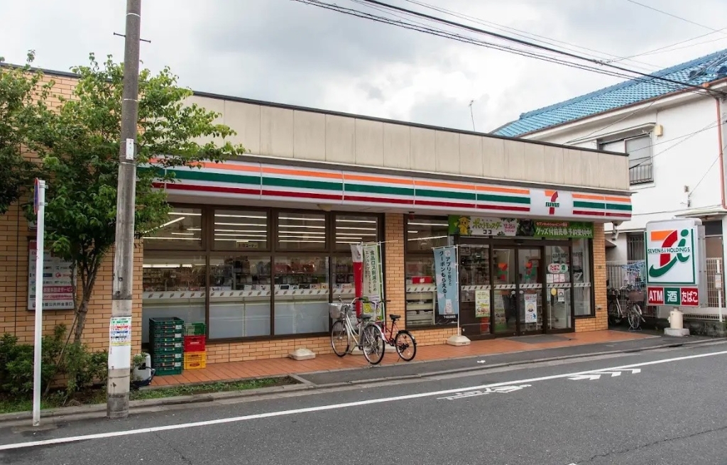 コンビニ　セブンイレブン 千住寿町店（コンビニ）まで181m