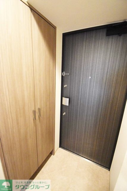 エステムプラザ横濱関内の玄関写真