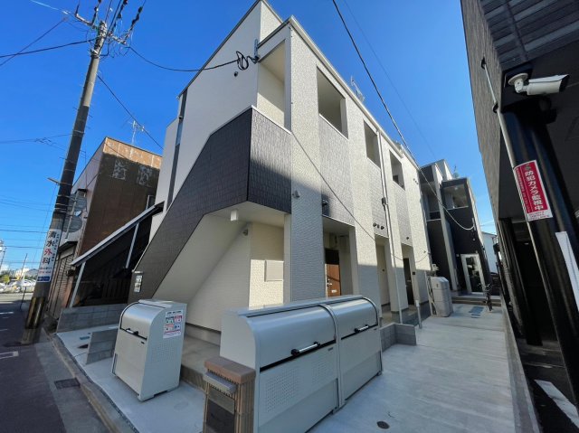 建物外観　集合玄関は安心のオートロック付き※当店限定物件♪