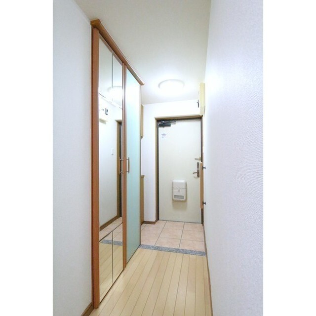 グロス ビィズの玄関写真
