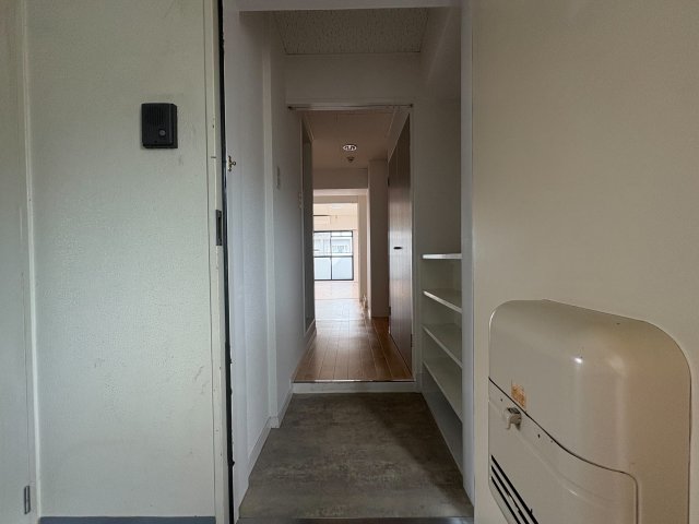 玄関　収納もある玄関です