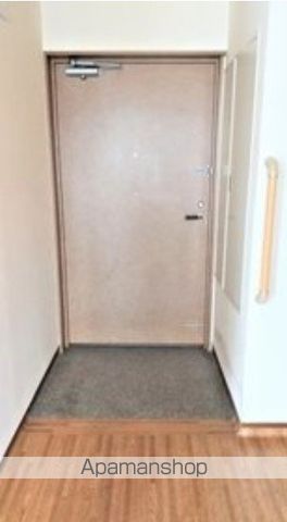 京王井の頭線 永福町駅 徒歩4分 3階建 築26年の玄関写真
