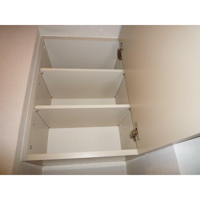 玄関　玄関収納上部