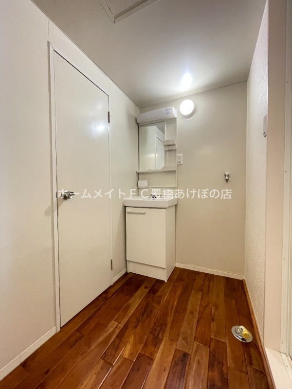 洗面設備　同型別部屋写真