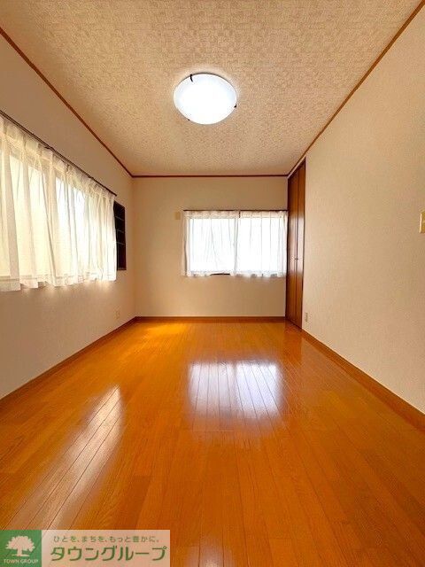 ペットと暮らすふじみ野戸建ての居間写真