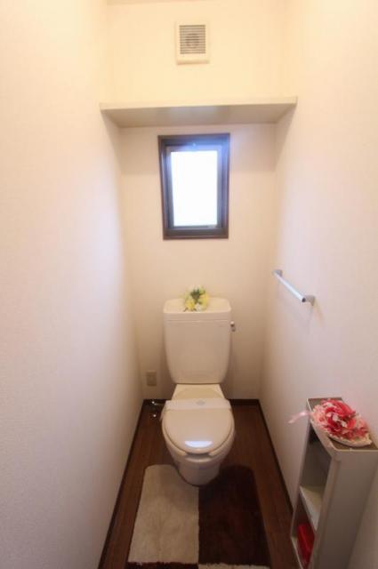 Cosmo Town H棟のトイレ写真