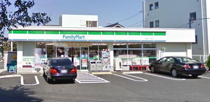 コンビニ　ファミリーマート春日町一丁目店（コンビニ）まで310m
