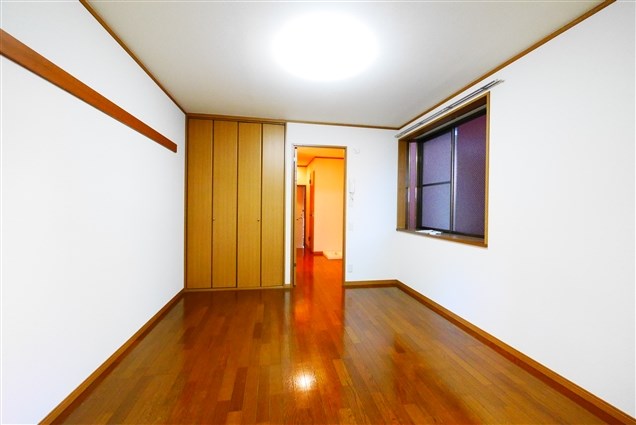 コーポカサイ弐番館の居間写真