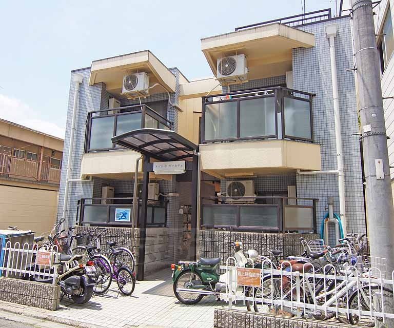 建物外観　鉄筋コンクリートのしっかりしたマンションです。