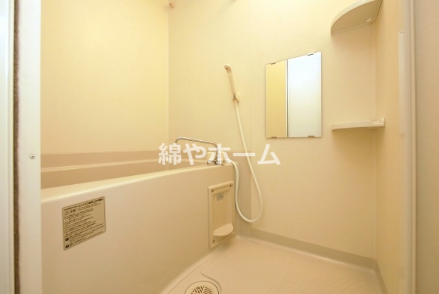 バス・シャワールーム　ゆったり過ごせるお風呂です