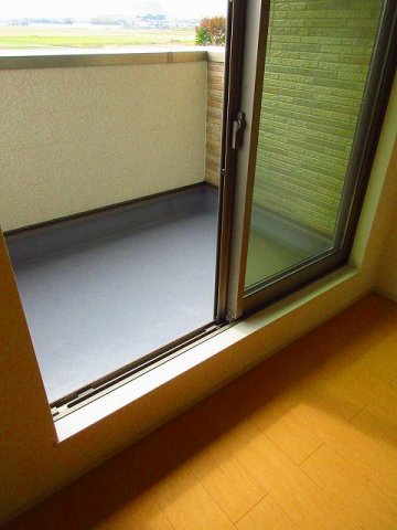 バルコニー　陽当たり良好なバルコニーです