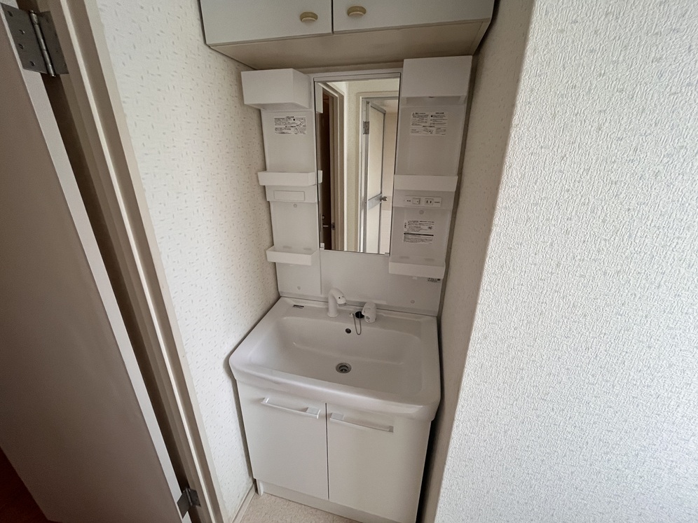 門前ビルの内装写真