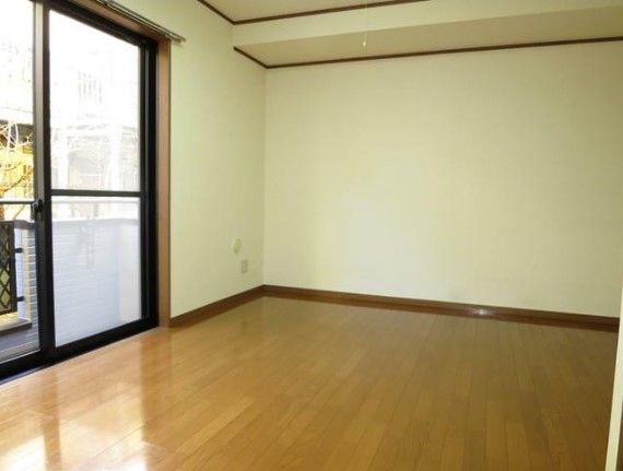 ブランドール三鷹新川の外観写真