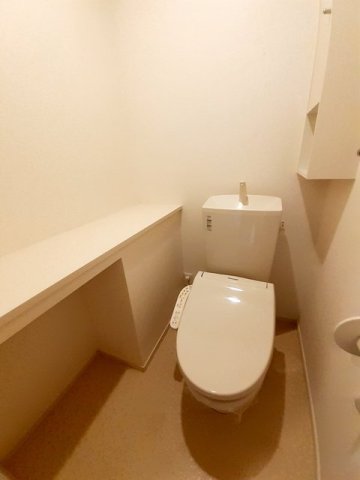 トイレ　シンプルで使いやすいトイレです