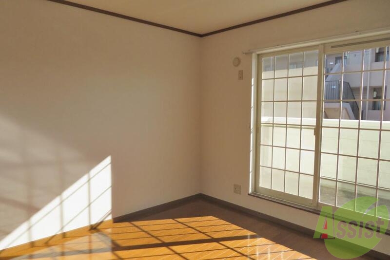その他部屋・スペース　寝室も光が差し込んで、明るくていいですね。