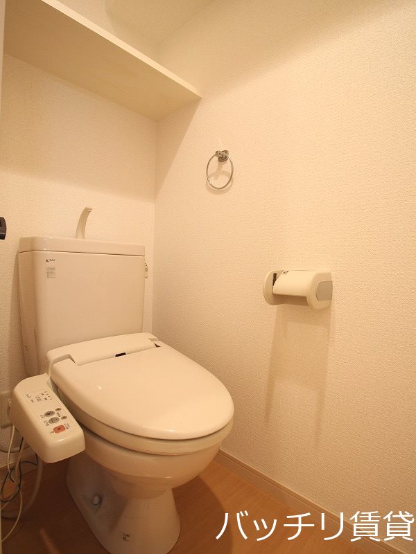 トイレ　同型タイプの為現状優先