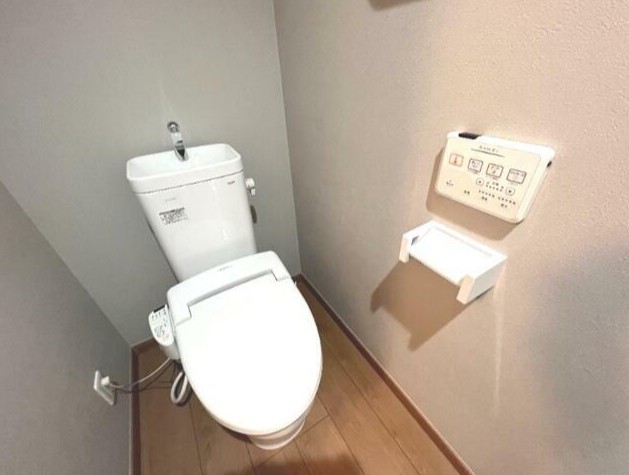 トイレ　ウォシュレット