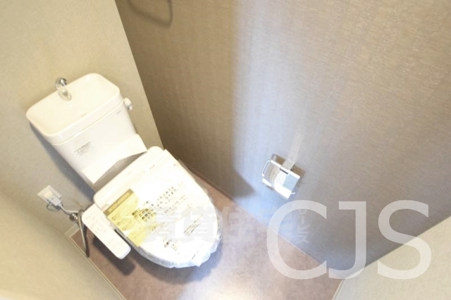 ＪＲ大阪環状線 玉造駅 徒歩5分 14階建 築8年のトイレ写真