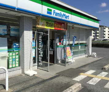 コンビニ　ファミリーマート 高砂伊保店（コンビニ）まで310m