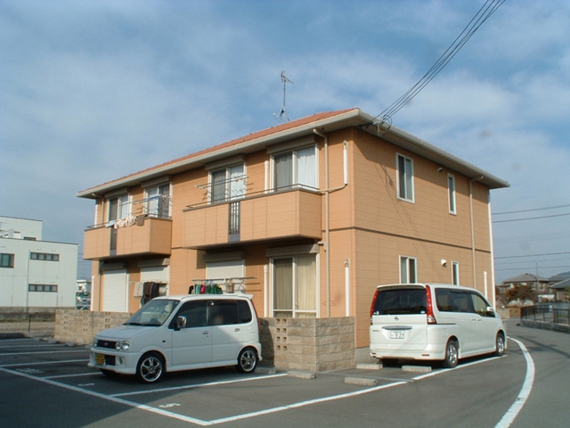 建物外観　かわいいオレンジ色