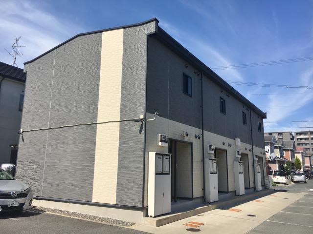 磯城郡田原本町大字阪手のアパートの建物外観