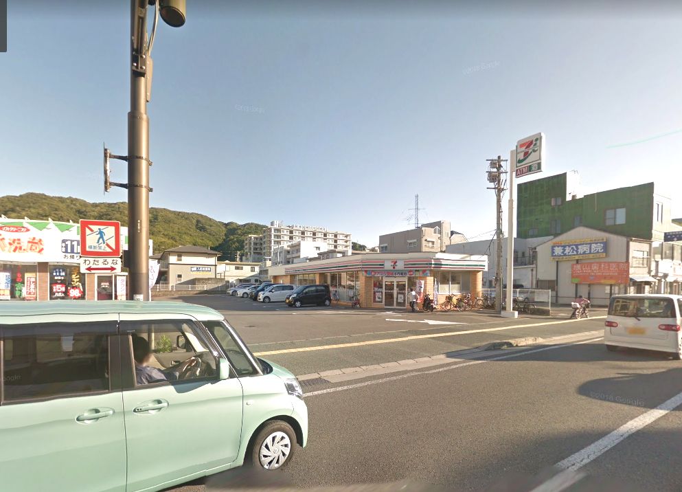 コンビニ　セブンイレブン徳島佐古八番町店（コンビニ）まで256m