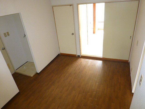 居室・リビング　約６帖のＤＫ