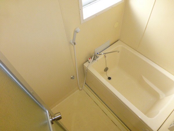 バス・シャワールーム　追い焚き機能付き