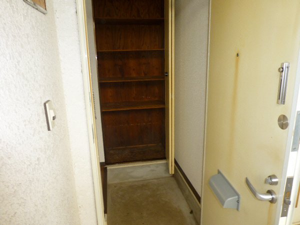 玄関　シューズボックス付き玄関