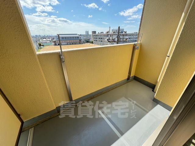 【伊丹市行基町のマンションのバルコニー】