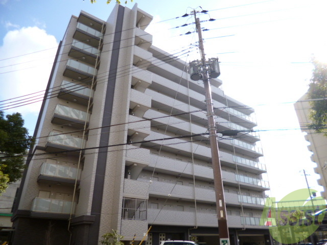 神戸市兵庫区駅南通のマンションの建物外観