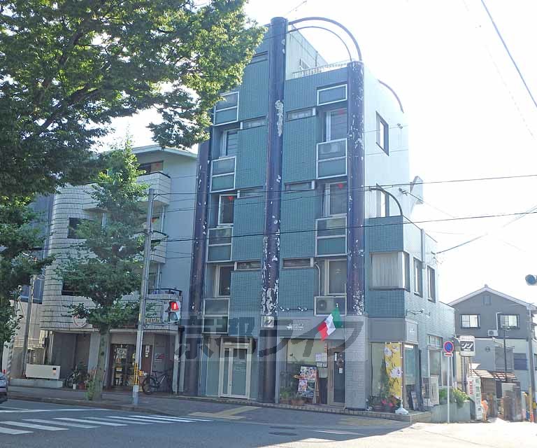 京都市左京区一乗寺塚本町のマンションの建物外観