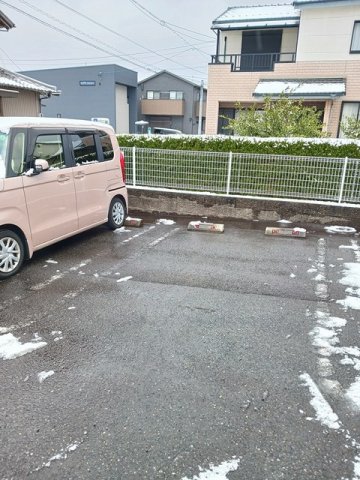 【ネオグランツVIの駐車場】