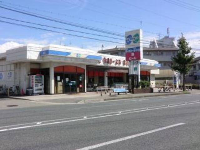 【西宮市小松南町のアパートのスーパー】