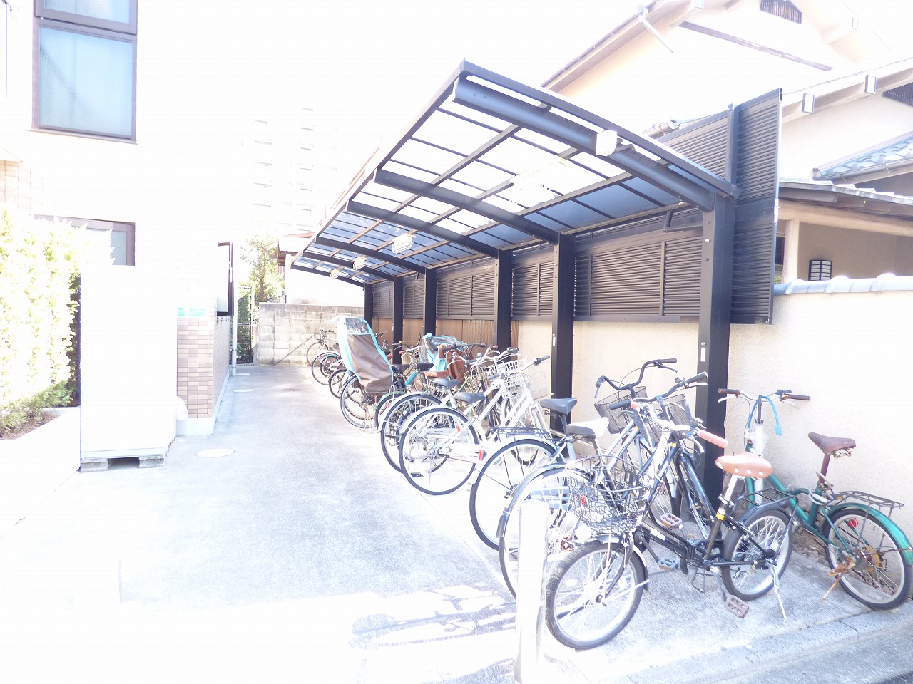 その他共有部分　屋根付き駐輪場