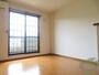 居室・リビング　明かりの入りやすい、南向きのお部屋です。